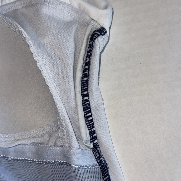 Lauren Ralph Lauren Blue And White Polka Dot Pinup Style Halter Neck Swimsuit - Picture 7 of 9